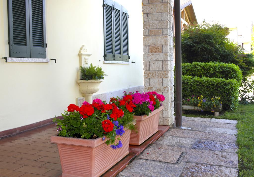 Albergo La Quiete Desenzano del Garda Exterior photo